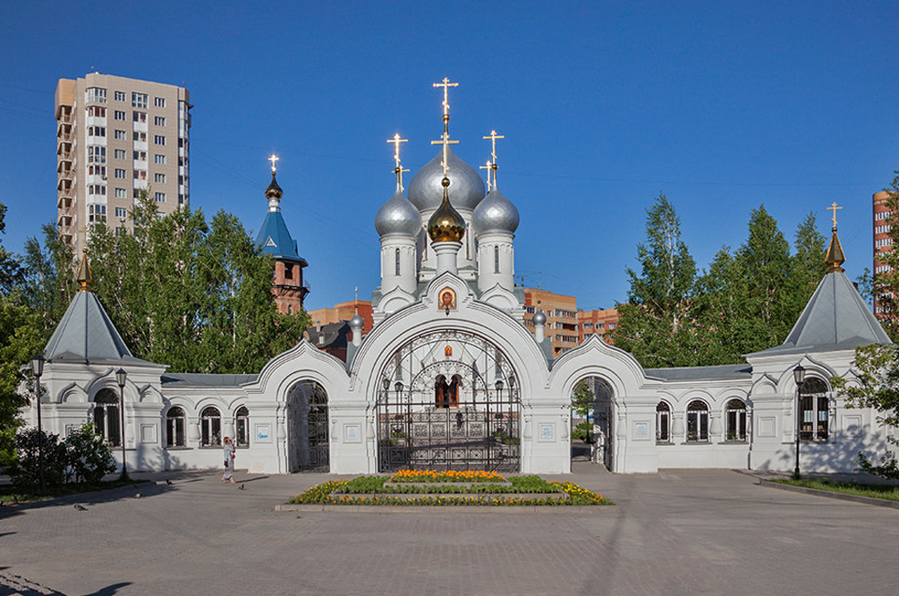 Храм в честь иконы Божией Матери «Знамение» в Перове